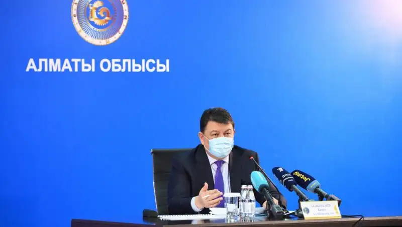 Платили всего 20 млн тенге налогов – Канат Бозумбаев о рынке «Алтын-Орда»