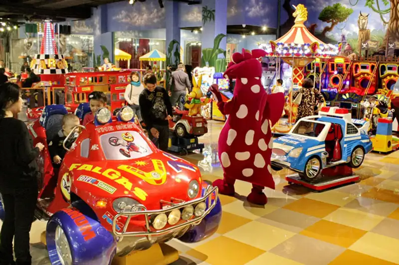 Волшебная страна открыла свои двери (фото) Волшебная страна открыла свои двери (фото), фото - Новости Zakon.kz от 18.11.2013 19:24