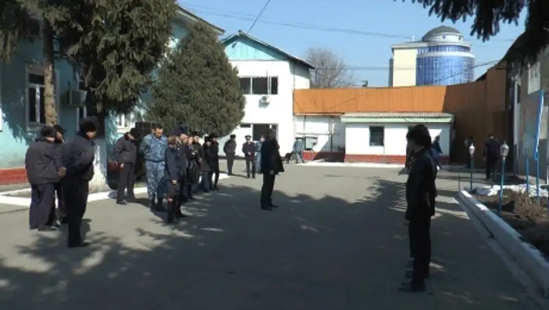 В Алматы трудным подросткам показали жизнь малолетних преступников