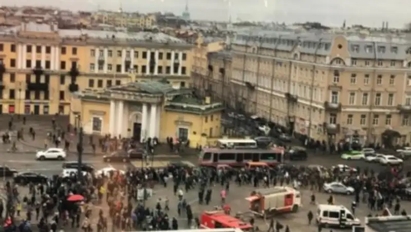 В Генконсульстве Казахстана в Санкт-Петербурге открыли горячую линию