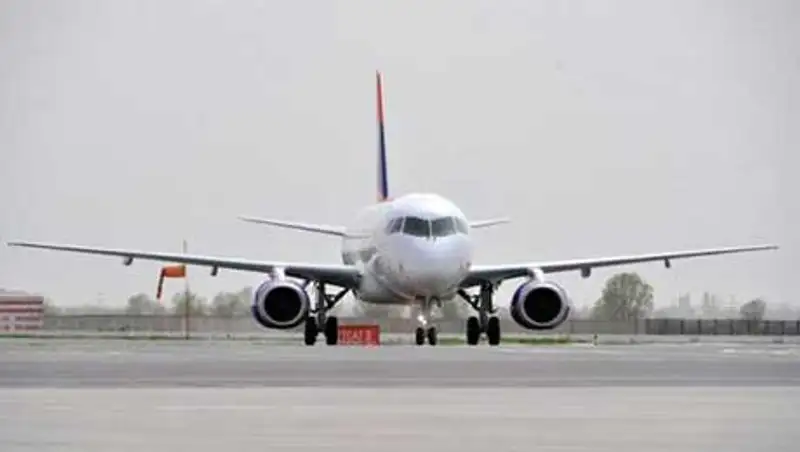 Самолет украинской авиакомпании совершил вынужденную посадку в аэропорту Шымкента