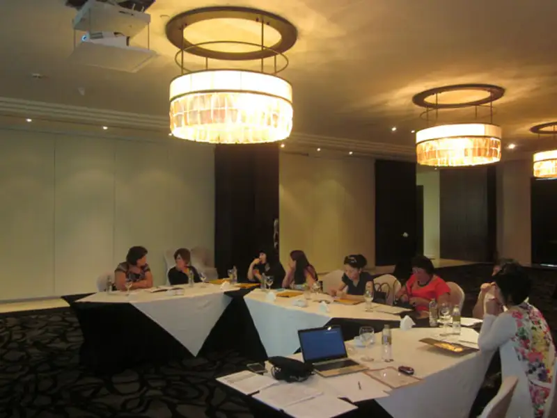 Выездной семинар для бухгалтеров и юристов в Дубае, фото - Новости Zakon.kz от 03.12.2014 17:37