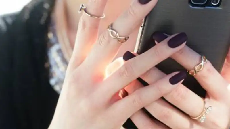 "Выгодно продать" - женщина отдала украшения на 20 млн тенге