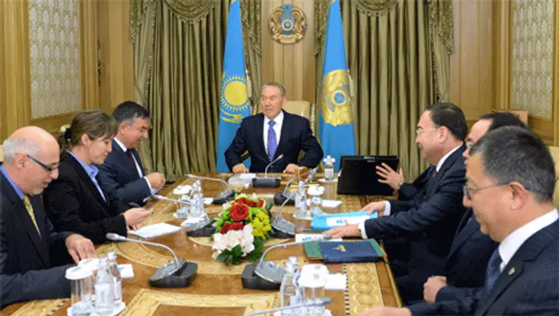Н. Назарбаев встретился с министром обороны Турции И. Йылмазом, фото - Новости Zakon.kz от 11.12.2013 00:38