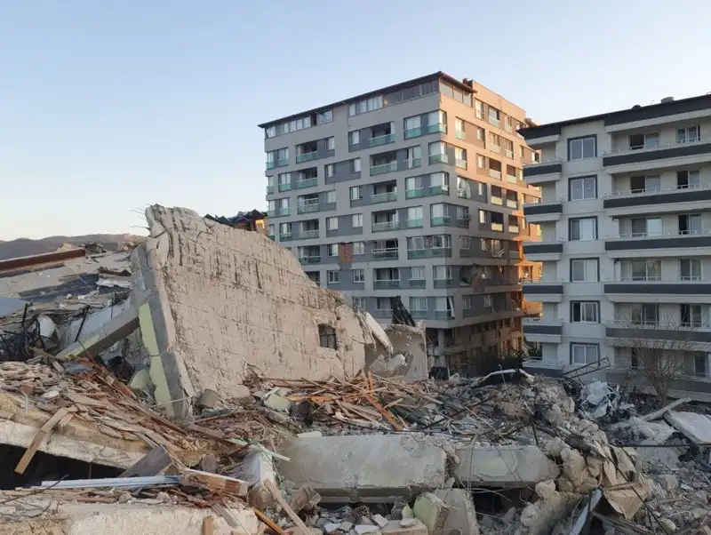 дом после землетрясения , фото - Новости Zakon.kz от 17.03.2023 10:58