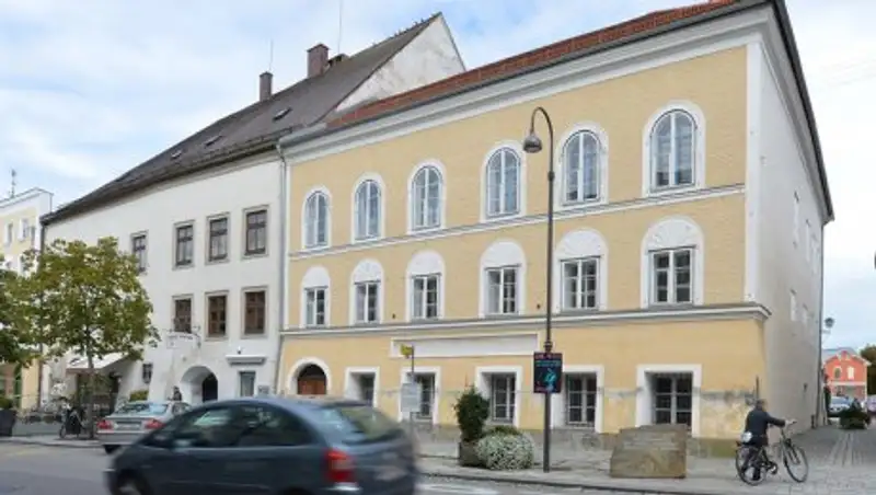 Власти Австрии изъяли у владельцев дом, где родился Гитлер, постройку хотят снести