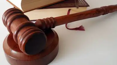 10 лет тюрьмы: два студента осуждены за распространение наркотиков , фото - Новости Zakon.kz от 12.04.2023 07:29