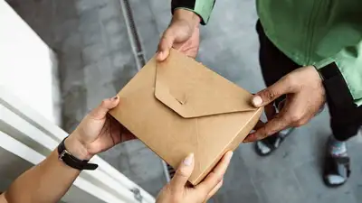 посылка, фото - Новости Zakon.kz от 29.12.2022 11:35