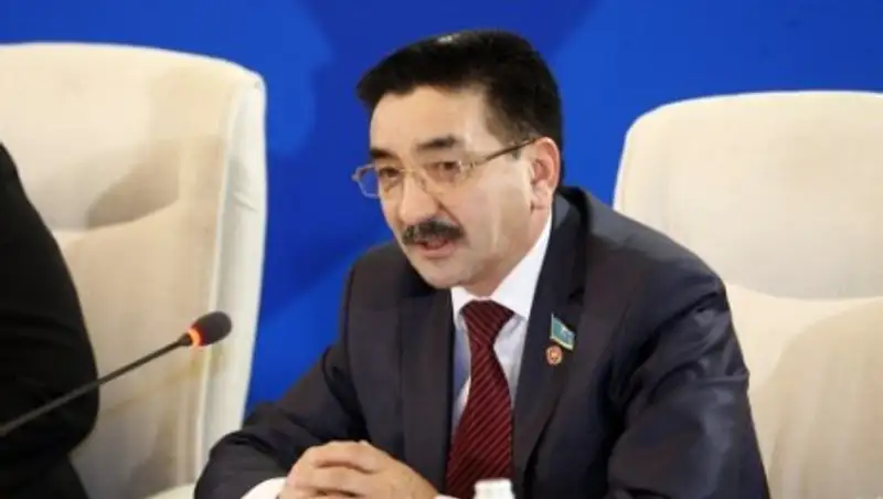 Ахметбеков: Конституционная реформа позволит партиям реализовать свои платформы