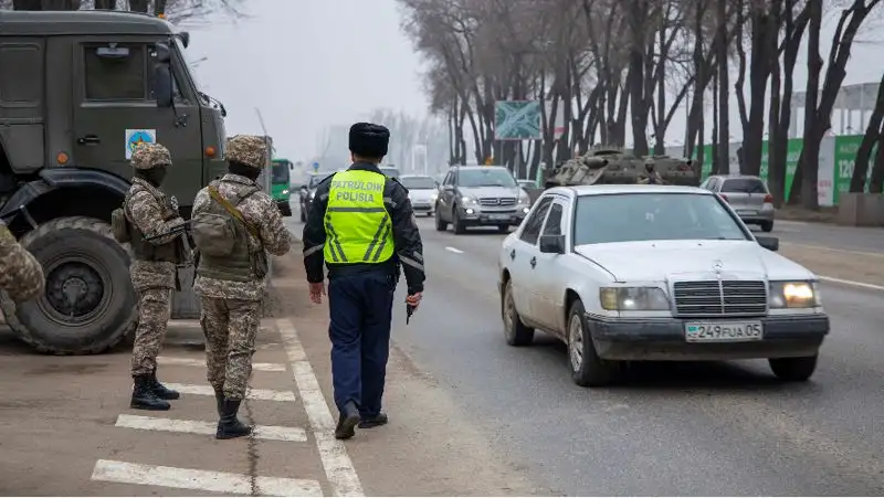 Блокпосты на въездах продолжают работу, фото - Новости Zakon.kz от 23.01.2022 19:22