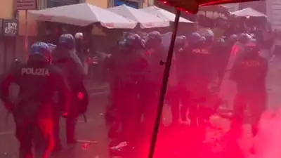 Центр Неаполя разгромили болельщики "Наполи" и "Айнтрахта", фото - Новости Zakon.kz от 16.03.2023 04:03
