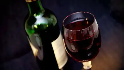 влияние алкоголя, спиртные напитки, фото - Новости Zakon.kz от 05.04.2022 14:06