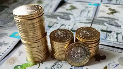 монеты банкноты валютный рынок, фото - Новости Zakon.kz от 11.01.2022 13:21