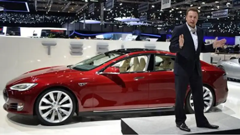 Tesla вынуждала клиентов скрывать информацию о поломках машин