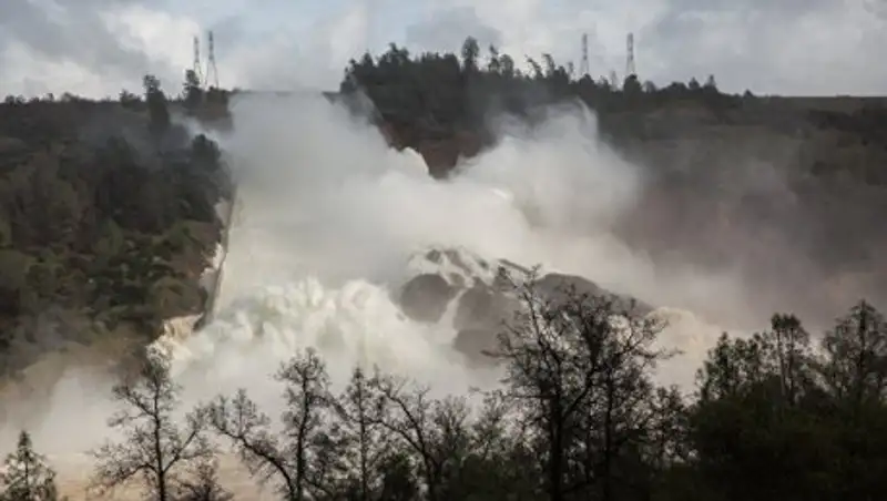 В Калифорнии уточнили зону эвакуации из-за ЧП на плотине