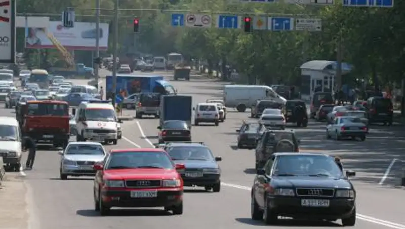 Около тысячи казахстанцев лишены права управлять автомобилем пожизненно