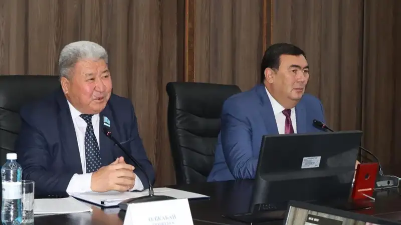 В Таразе прошла внеочередная сессия городского маслихата восьмого созыва