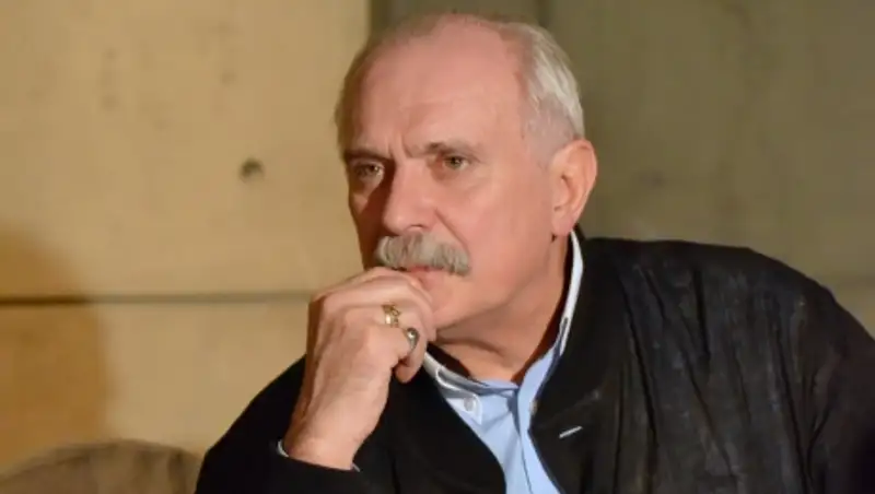 Михалков оправдал мат в рамках художественного замысла