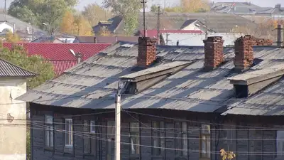 Деревянный дом в Петропавловске: стены разъели термиты, фото - Новости Zakon.kz от 12.10.2023 14:44