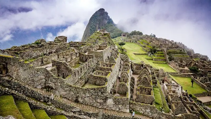 Сотни туристов застряли в древнем городе на территории Перу, после введения режима ЧП, фото - Новости Zakon.kz от 17.12.2022 17:48
