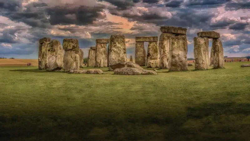 Спустя 60 лет археолог вернул украденный фрагмент Стоунхенджа