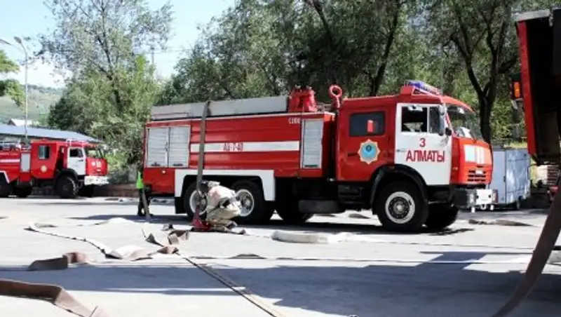 Байбек поручил провести проверку всех торговых центров Алматы