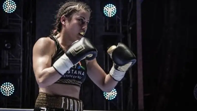 Фируза Шарипова победила сербку на турнире по боксу в Москве
