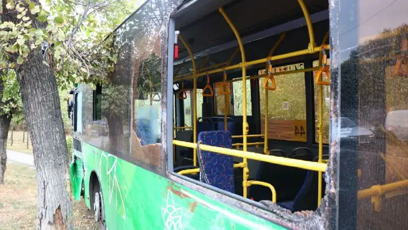 Автобус, ДТП, фото - Новости Zakon.kz от 21.09.2022 15:51