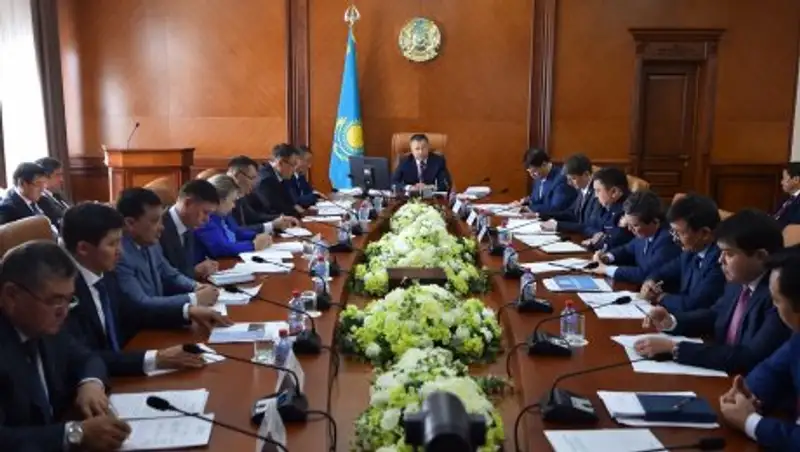 Аким ЮКО: Для устранения кадрового дефицита, необходимо решать жилищные вопросы