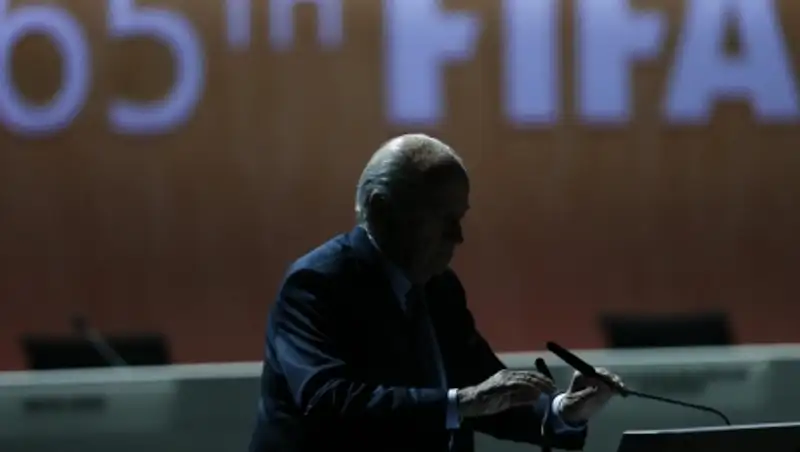 Блаттер: "Интересно, что во время штурма отеля у него дежурили американские журналисты"