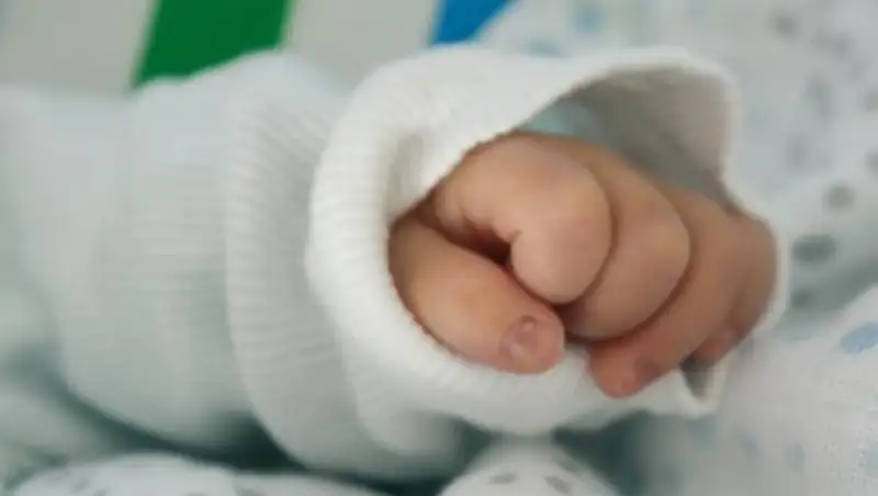 Задержана женщина, которая в Алматы пыталась продать ребёнка за $20 тысяч