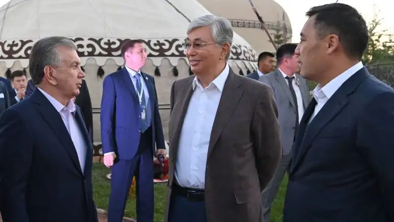 Токаев, Жапаров и Мирзиёев посетили культурный центр «Дордой Номад» на Иссык-Куле