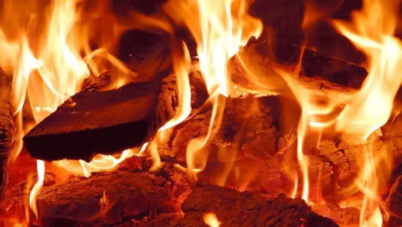 Донерная загорелась в центре Алматы