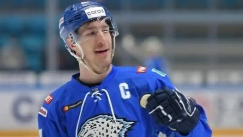 Капитан "Барыса" стал лучшим снайпером-защитником года в КХЛ