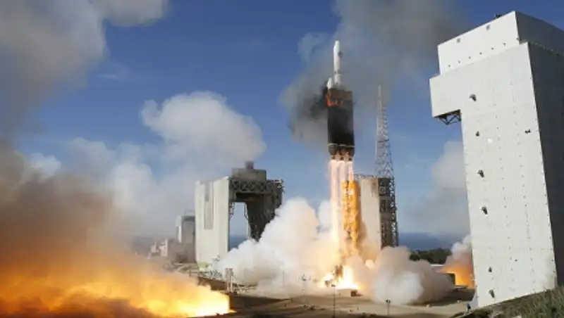 США выводят на орбиту секретный разведывательный спутник