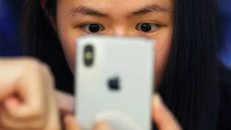 Дисплей iPhone X может выгорать