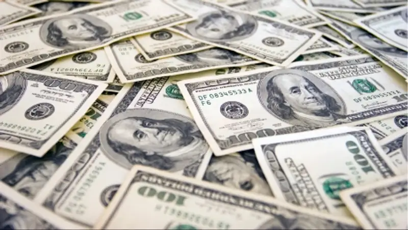 Объем продаж долларов из Нацфонда РК в октябре составил порядка 3,9 млрд