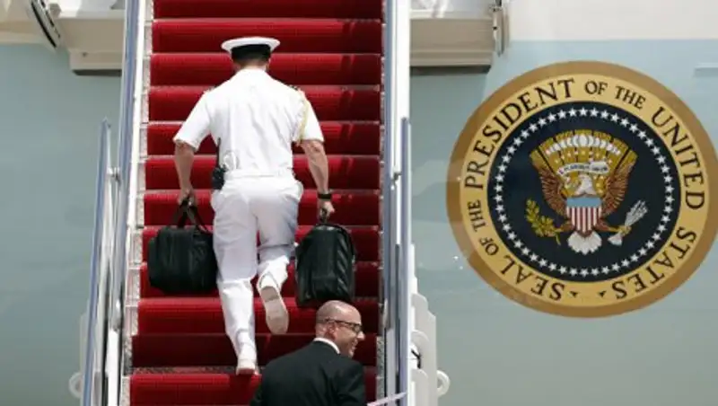 В Китае из-за "ядерного чемоданчика" Трампа произошла потасовка