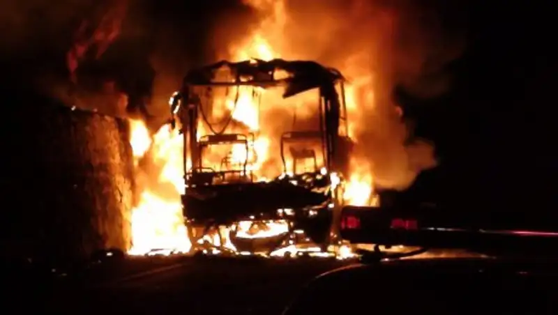 На северо-востоке Ливана взорвался автобус