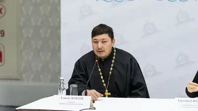 Священник на казахском поздравили мусульман с Курбан айтом, фото - Новости Zakon.kz от 28.06.2023 11:04