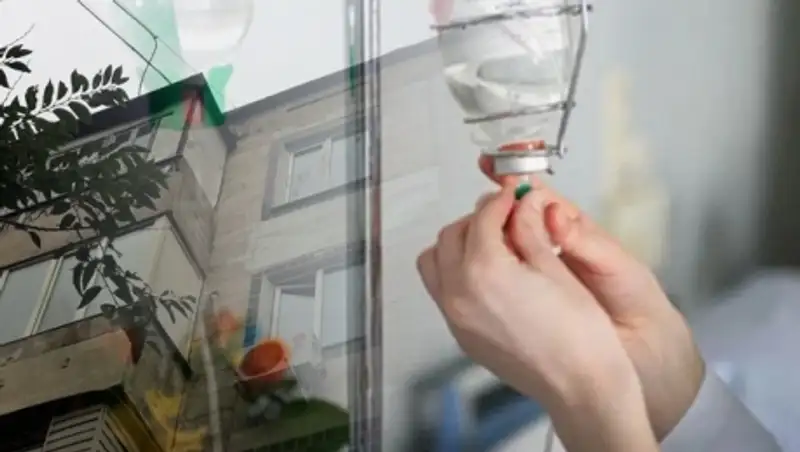 Мать, выбросившую детей с пятого этажа в Алматы, перевели в психиатрическую клинику