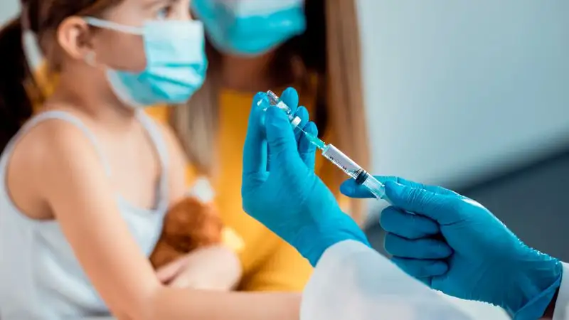 Попытка №2: в Казахстане возобновят вакцинацию от ВПЧ для девочек