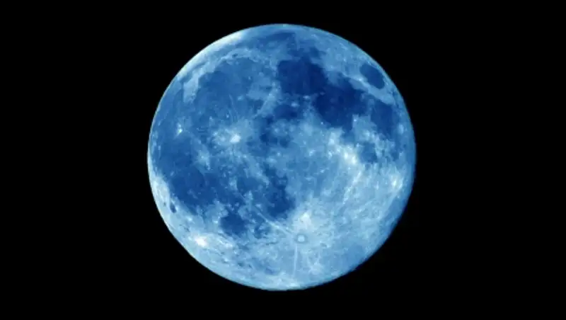 Сегодня на небе появится «голубая луна»