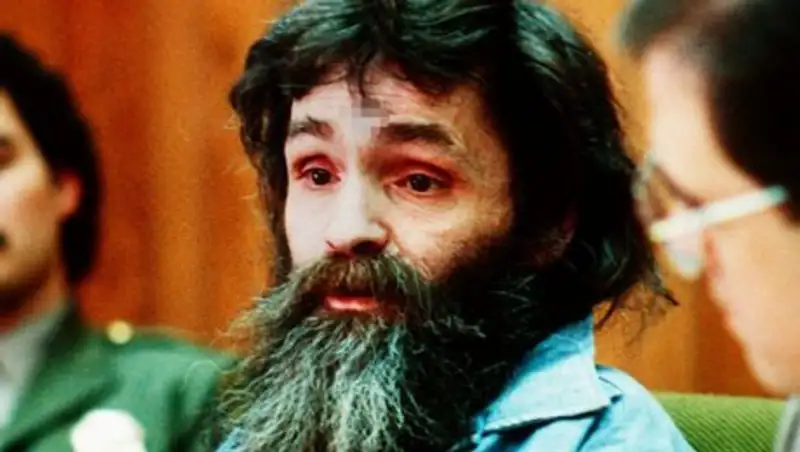 Умер американский серийный убийца Чарльз Мэнсон