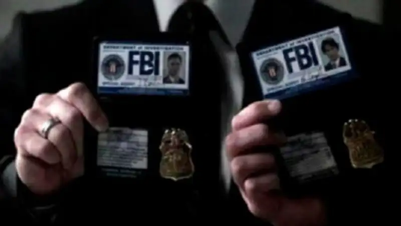 ФБР приказало Apple взломать iPhone "техасского стрелка"