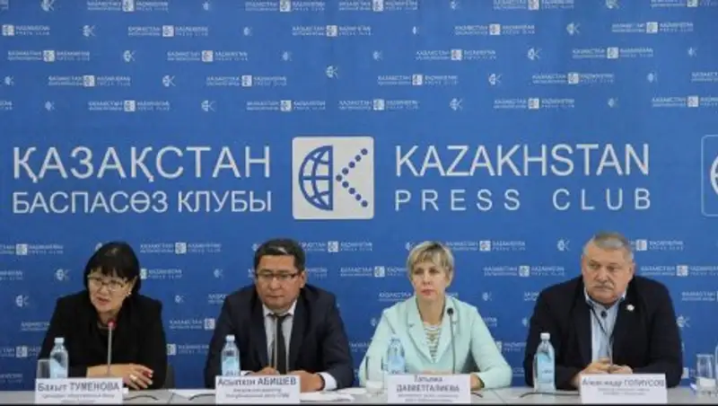 В Казахстане увеличивается доля ВИЧ-инфицированных женщин