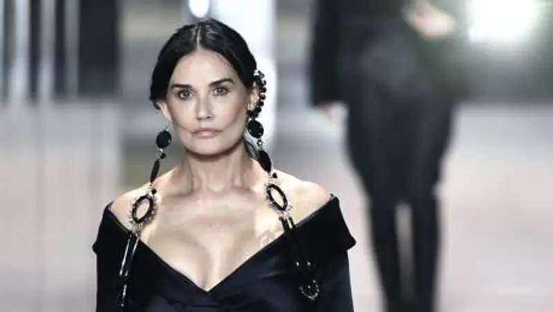 58-летняя Деми Мур восхитила фанатов сексуальными фото в бикини