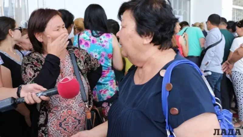 Подача заявлений на жилье в Актау обернулась давкой