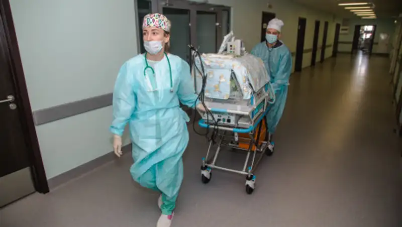 Двоих пострадавших от взрывов в Арыси детей перевезут в столицу