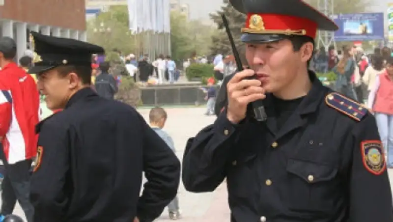 Взрывное устройство ищут в торговом центре на территории рынка в Кокшетау